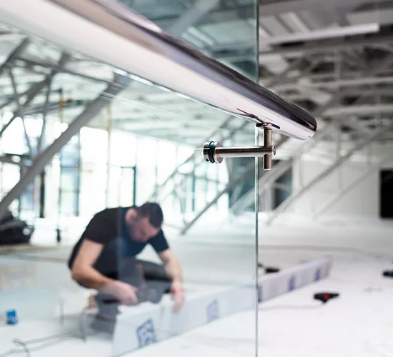 Merritt Island, FL highly skilled glass repair technicians